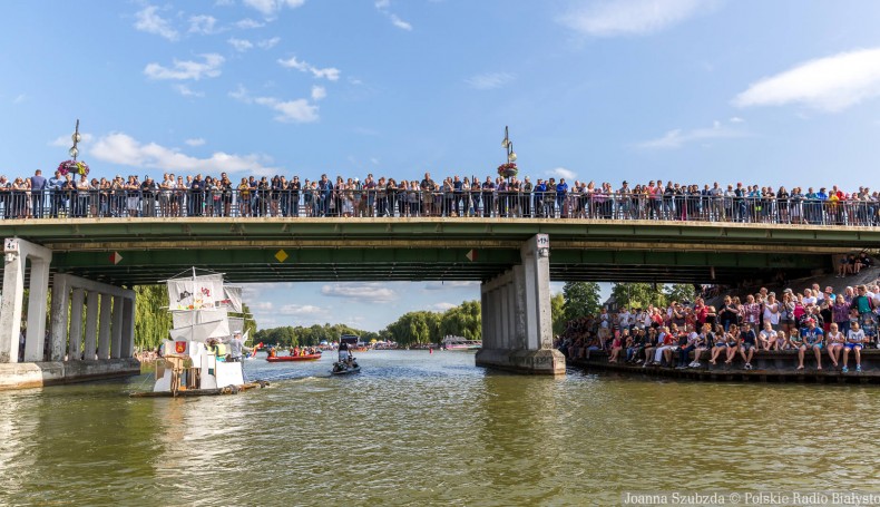 24. Mistrzostwa Polski w Pływaniu na Byle Czym w Augustowie, fot. Joanna Szubzda