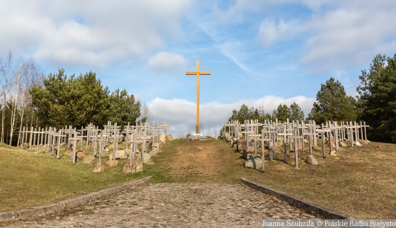 Wzgórze Krzyży w Gibach upamiętniające ofiary Obławy Augustowskiej, fot. Joanna Szubzda