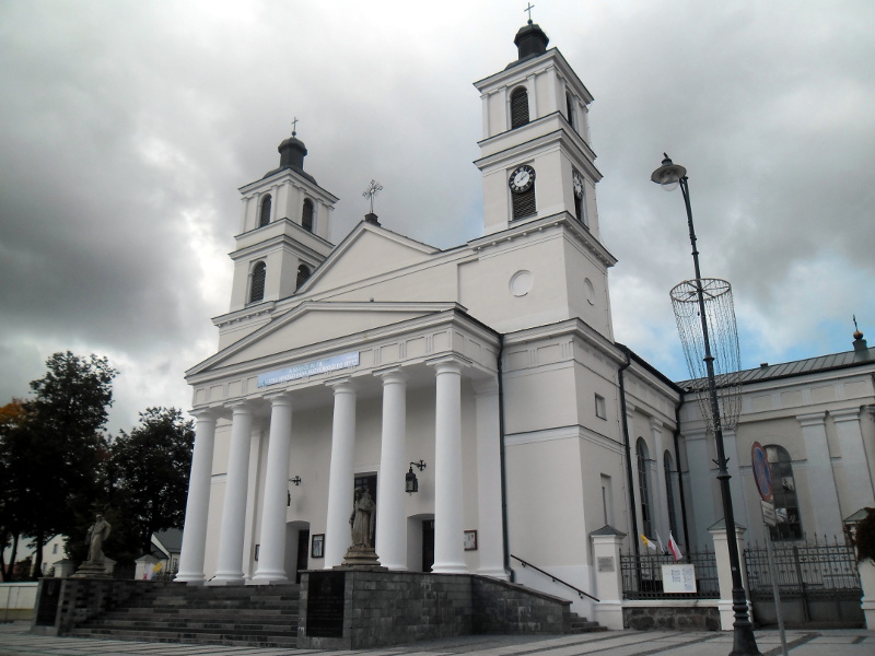 Suwalska parafia św. Aleksandra odkupi grunt pod częścią schodów prowadzących do konkatedry