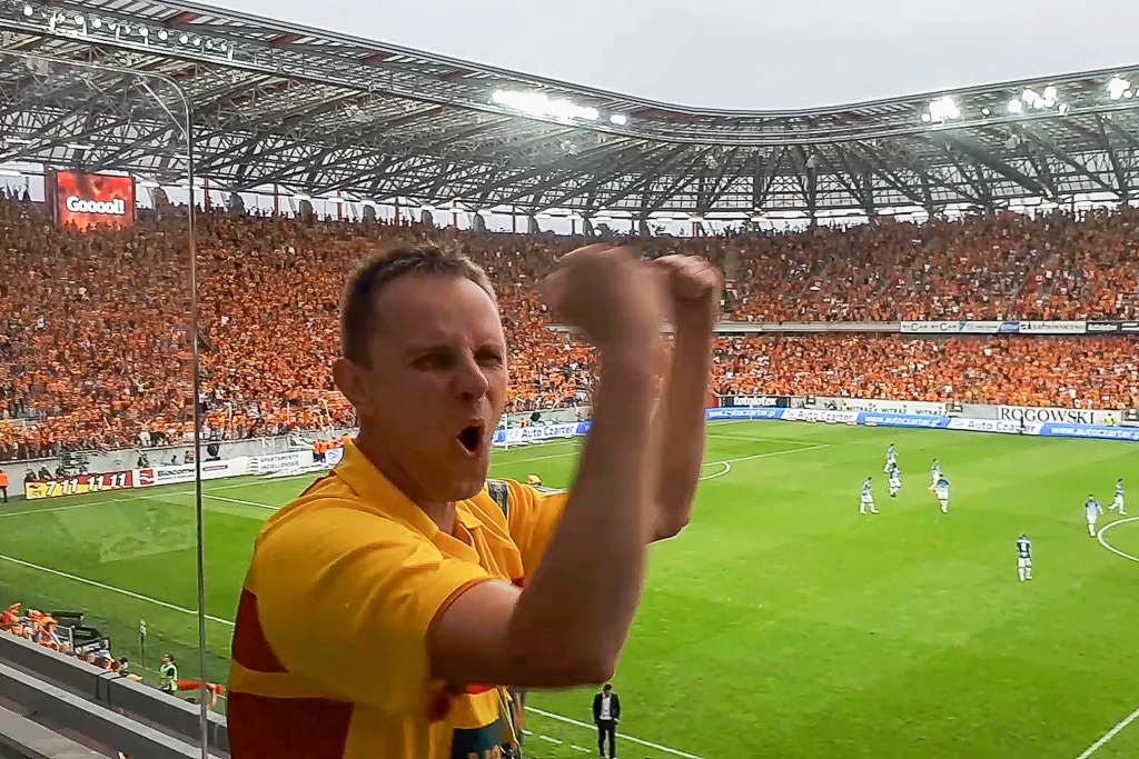 Emocje brały górę - radiowcy o pracy na historycznym meczu Jagiellonii [wideo]