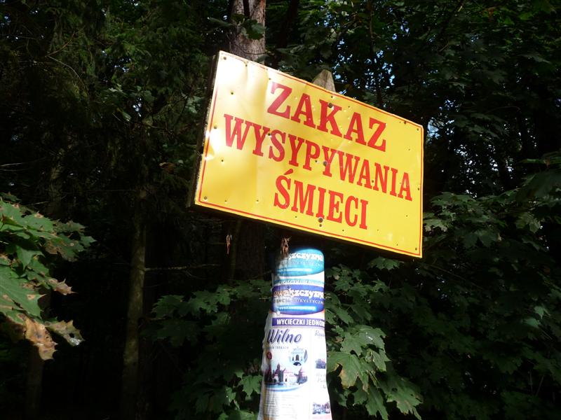 Suwałki:  Zaśmiecone brzegi Czarnej Hańczy