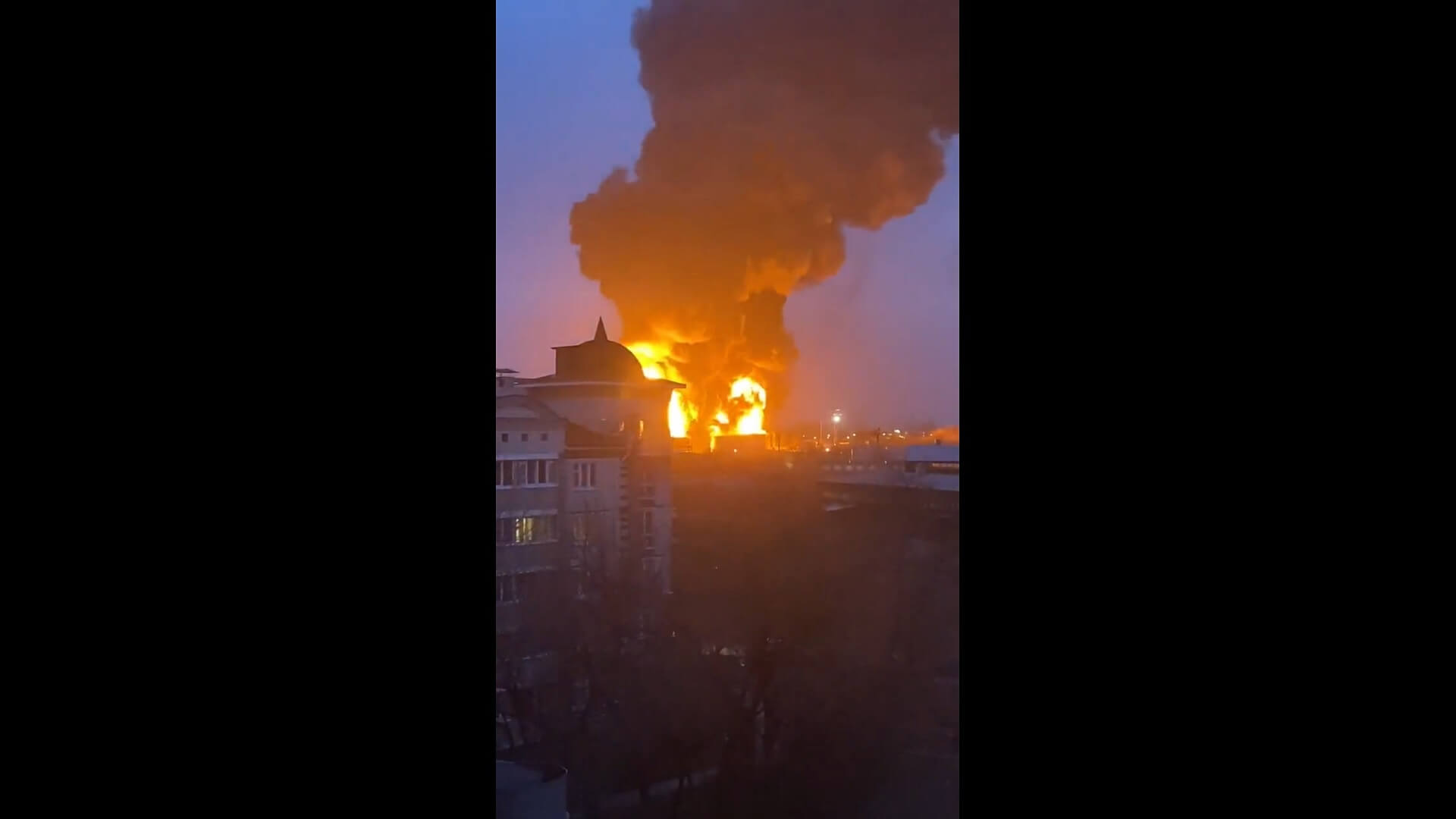 Rosja: Płoną magazyny ropy w Biełgorodzie niedaleko granicy z Ukrainą