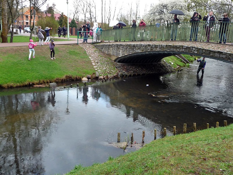 Nad Czarną Hańczą w Suwałkach powstają bulwary. Mają być gotowe za 2 lata