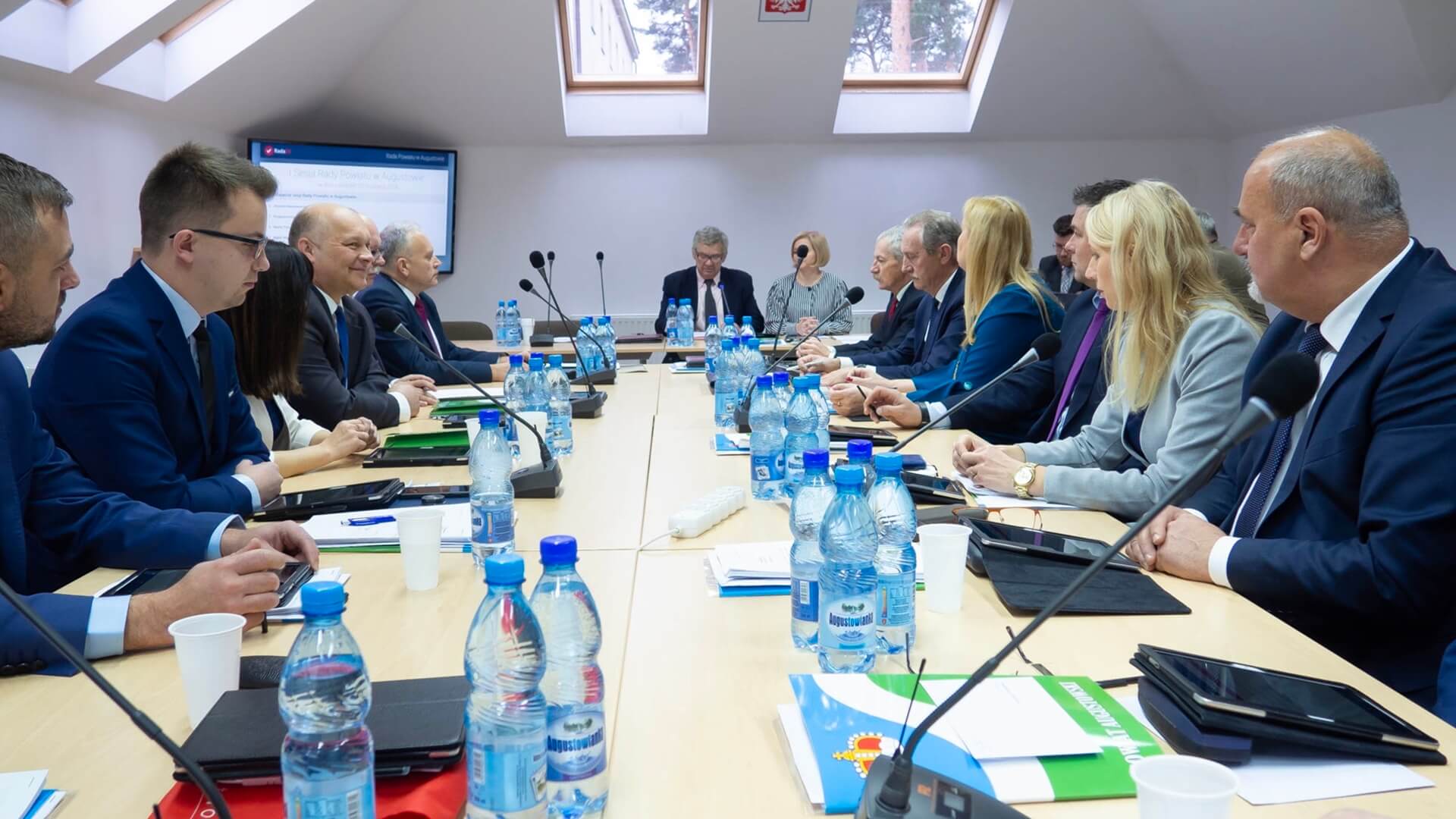 Pierwsze posiedzenie rady powiatu augustowskiego