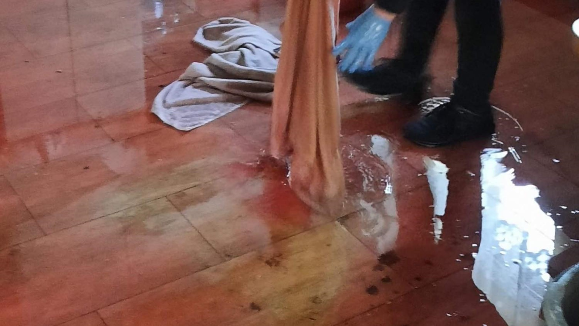 Dom pani weterynarz z Białegostoku zalało ponad 250 litrów paliwa - potrzebna jest pomoc