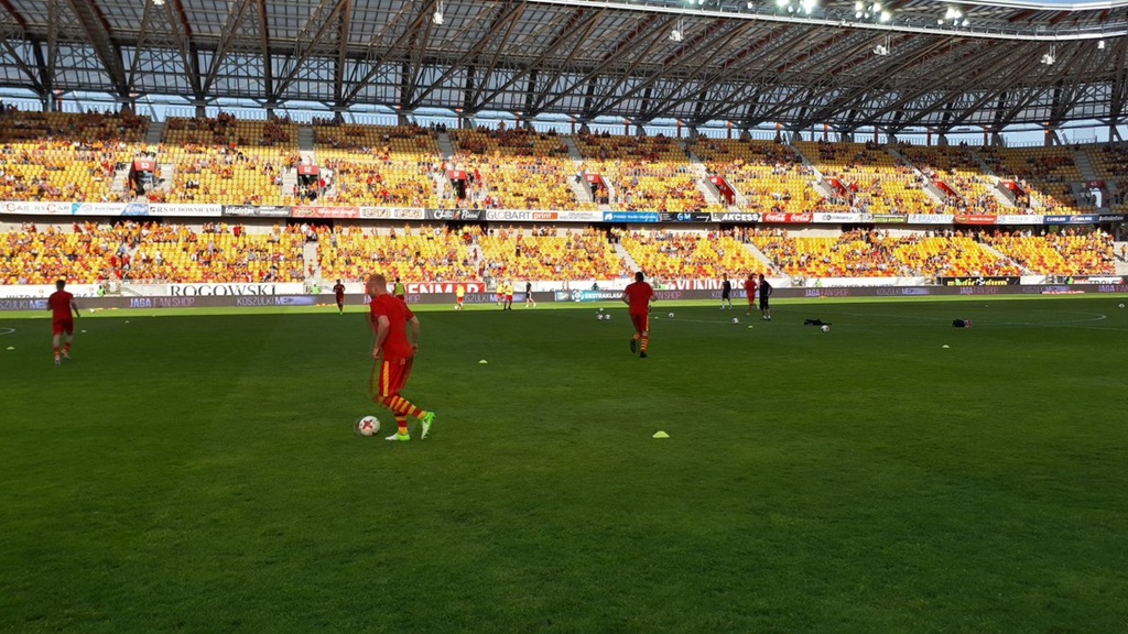 Jagiellonia wciąż walczy o mistrzostwo - w niedzielę komplet widzów na meczu z Legią Warszawa