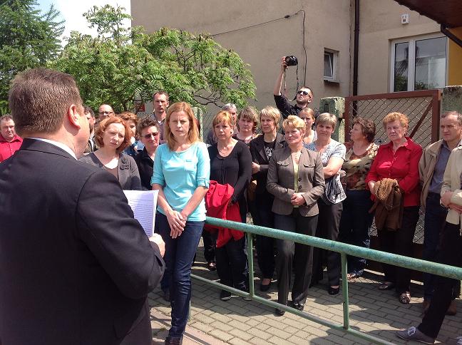 Nowinka:  Wojewoda przeciwny reorganizacji szkoły