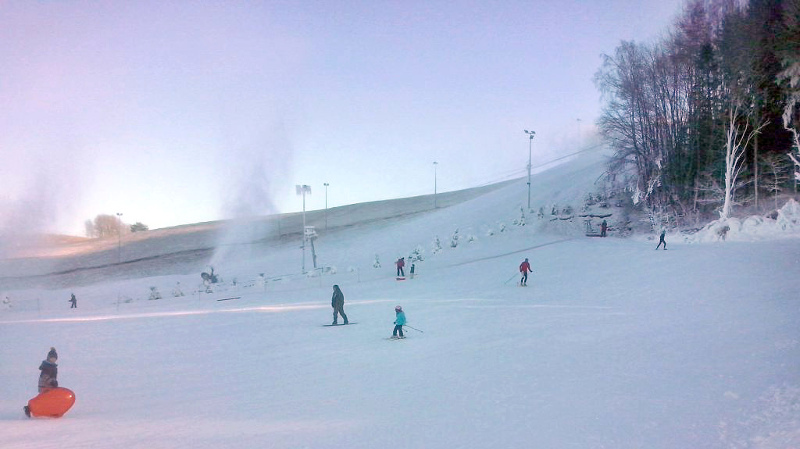 W Szelmencie coraz więcej śniegu
