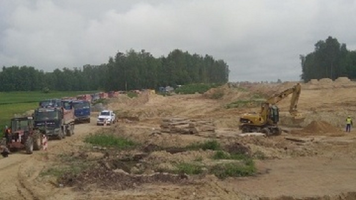 Rolnik z leżącej w gminie Raczki wsi Jankielówka zakończył blokadę placu budowy drogi Via Baltica