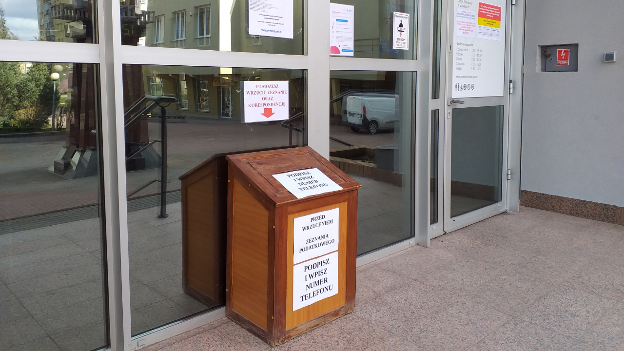 Ograniczenia w pracy suwalskich urzędów z powodu zagrożenia koronawirusem