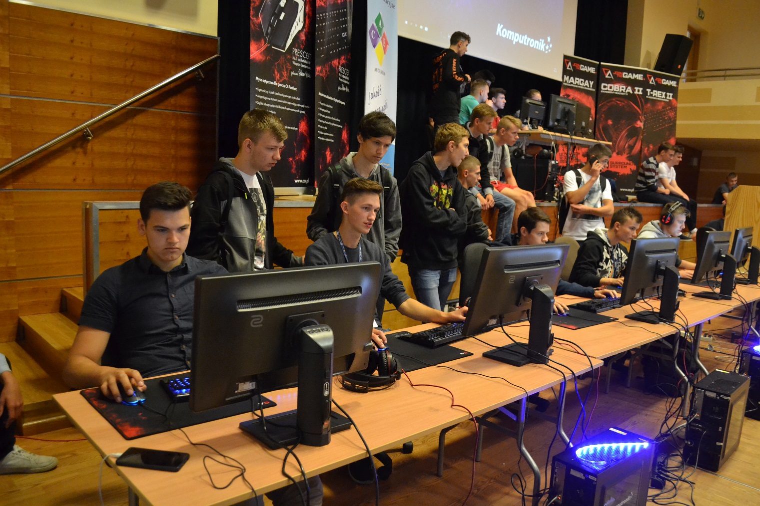 Turnej gier komputerowych w Augustowie