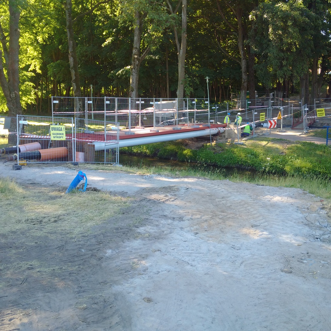 Suwałki. Kontrowersyjna rura nad Czarną Hańczą