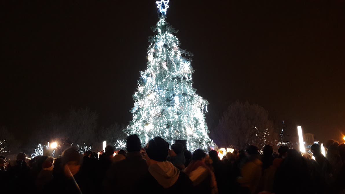 Suwałki. Uroczyście zapalono świąteczne ozdoby na ulicach