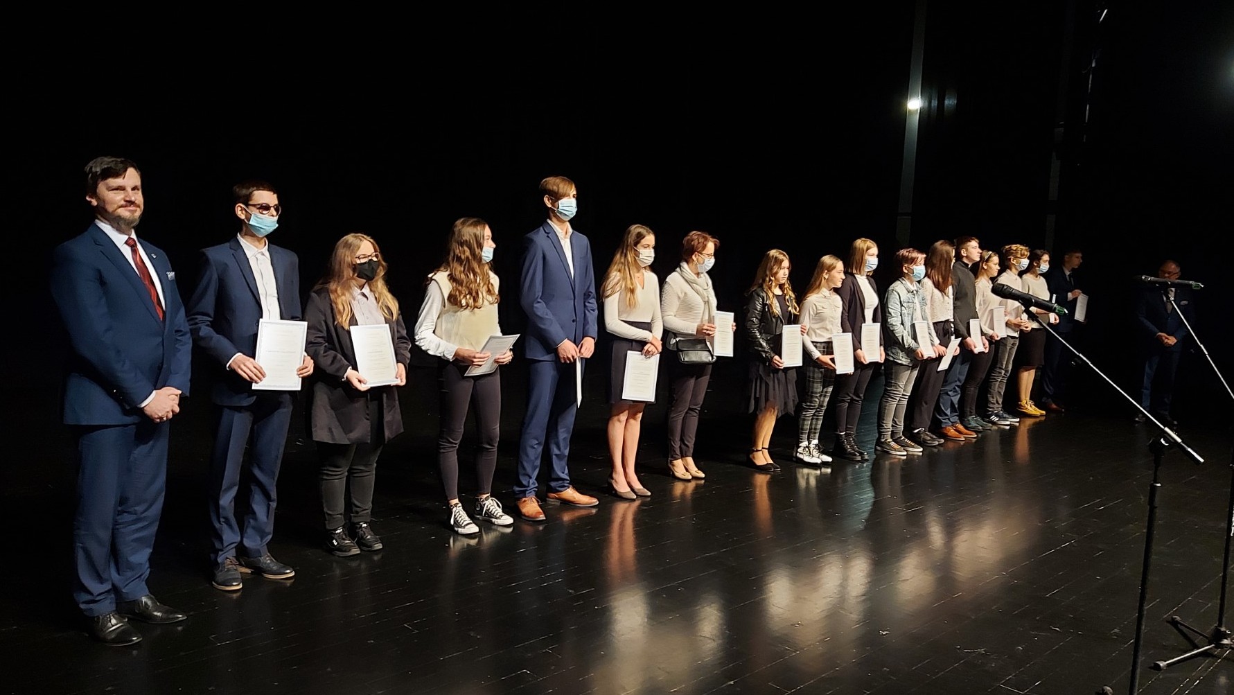 W Suwalskim Ośrodku Kultury odbyła się Gala Ucznia Zdolnego. 54 uczniów szkół otrzymało od miasta stypendia i wyróżnienia