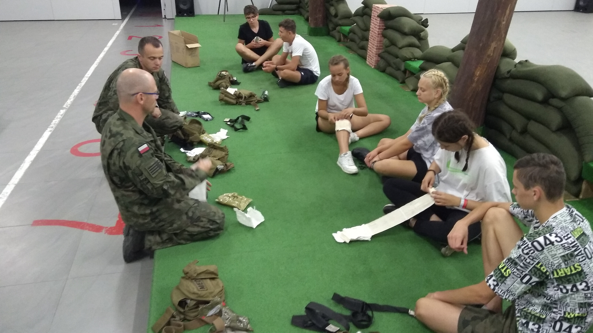 Opowieści różnej treści - Swoją przyszłość wiążą z mundurem, przygotowują się do tego już dziś