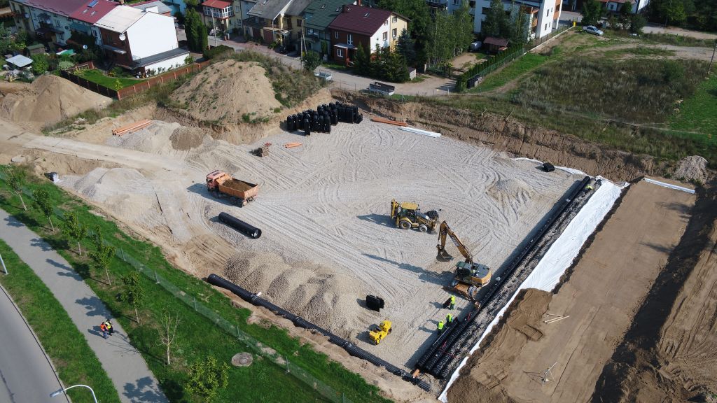 W Suwałkach na nowo wybudowanym zbiorniku retencyjnym powstanie boisko do piłki nożnej