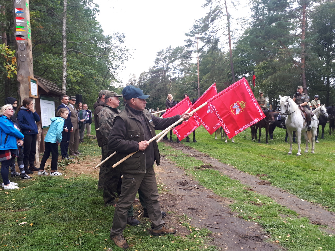 Augustów. Gra terenowa - "Zorientuj się na Niepodległą"