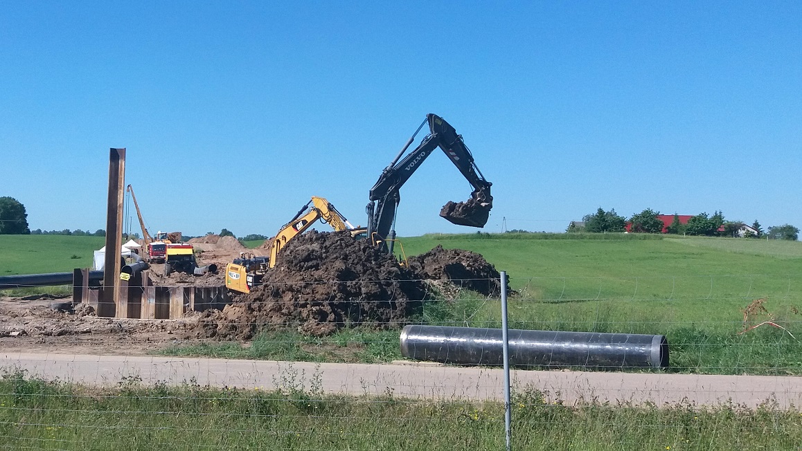 Firma budująca gazociąg Polska-Litwa przerwała gminny wodociąg