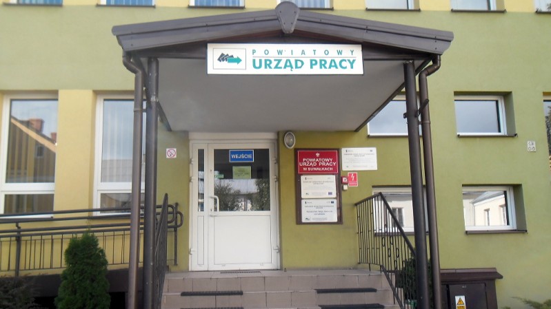 W Suwałkach powoli przybywa bezrobotnych. Jedna z firm zwolni 69 osób