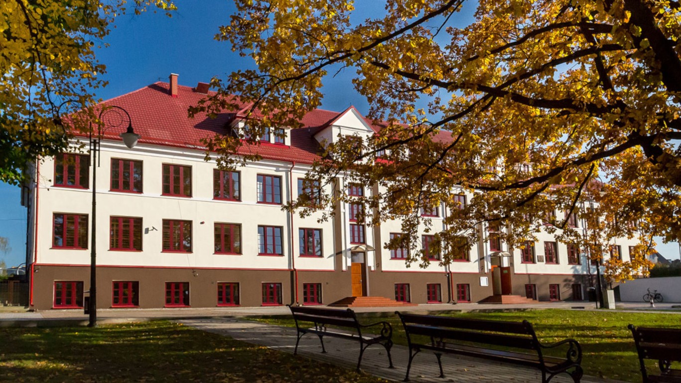 Augustowscy radni opozycyjni zarzucają władzom miasta upolitycznienie miejskich szkół