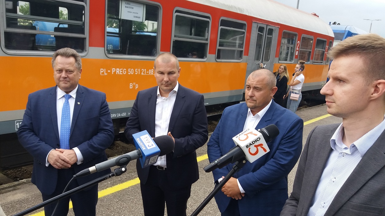 Na trasie kolejowej między Suwałkami a Białymstokiem kursować będą dwa nowo zakupione autobusy szynowe