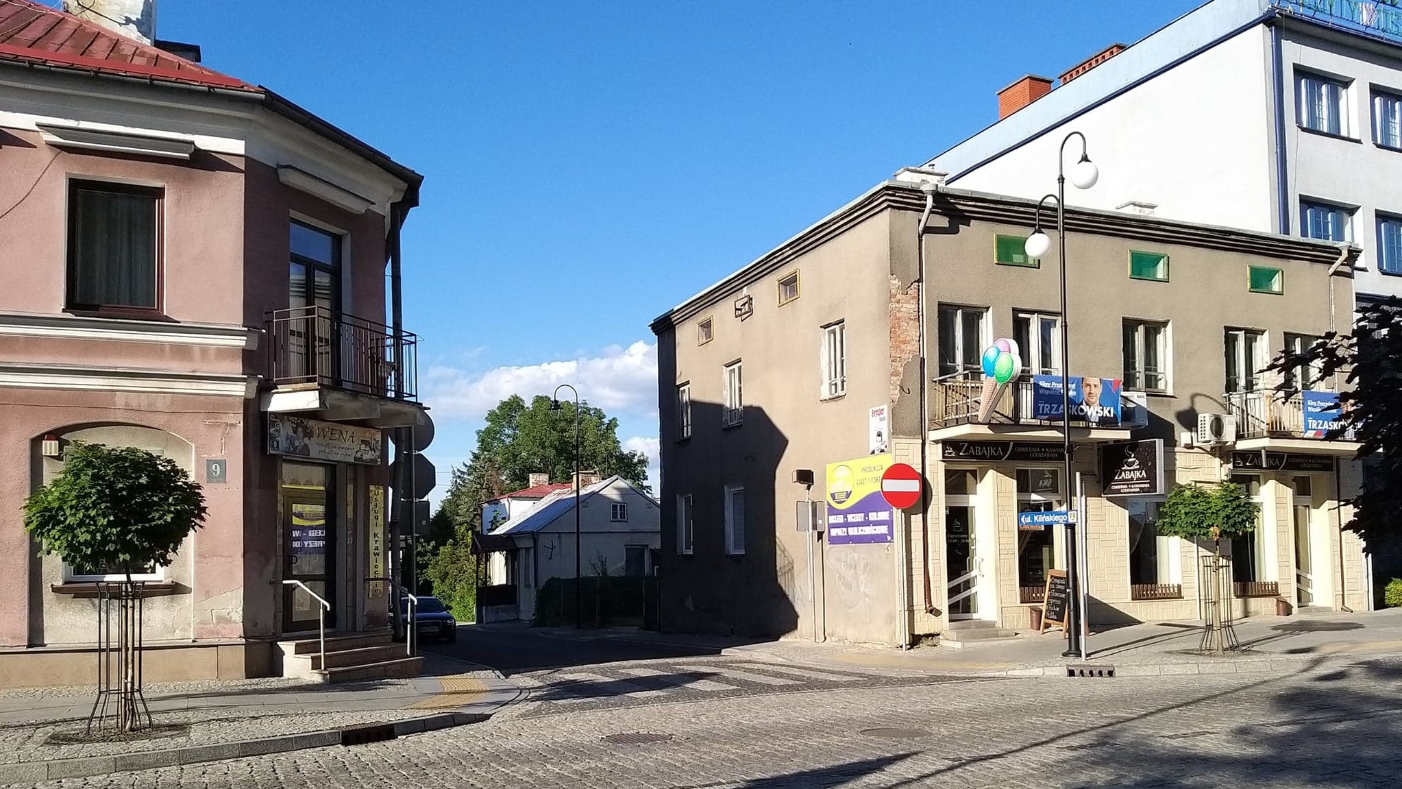 Nowe zasady ruchu na ulicy Kilińskiego w Augustowie. Są problemy, bo kierowcy jeżdżą na pamięć