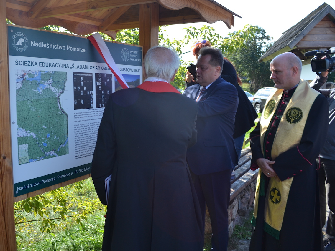 Na terenie Nadleśnictwa Pomorze powstała ścieżka edukacyjna, która opowiadać będzie historię zamordowanych w czasie Obławy Augustowskiej