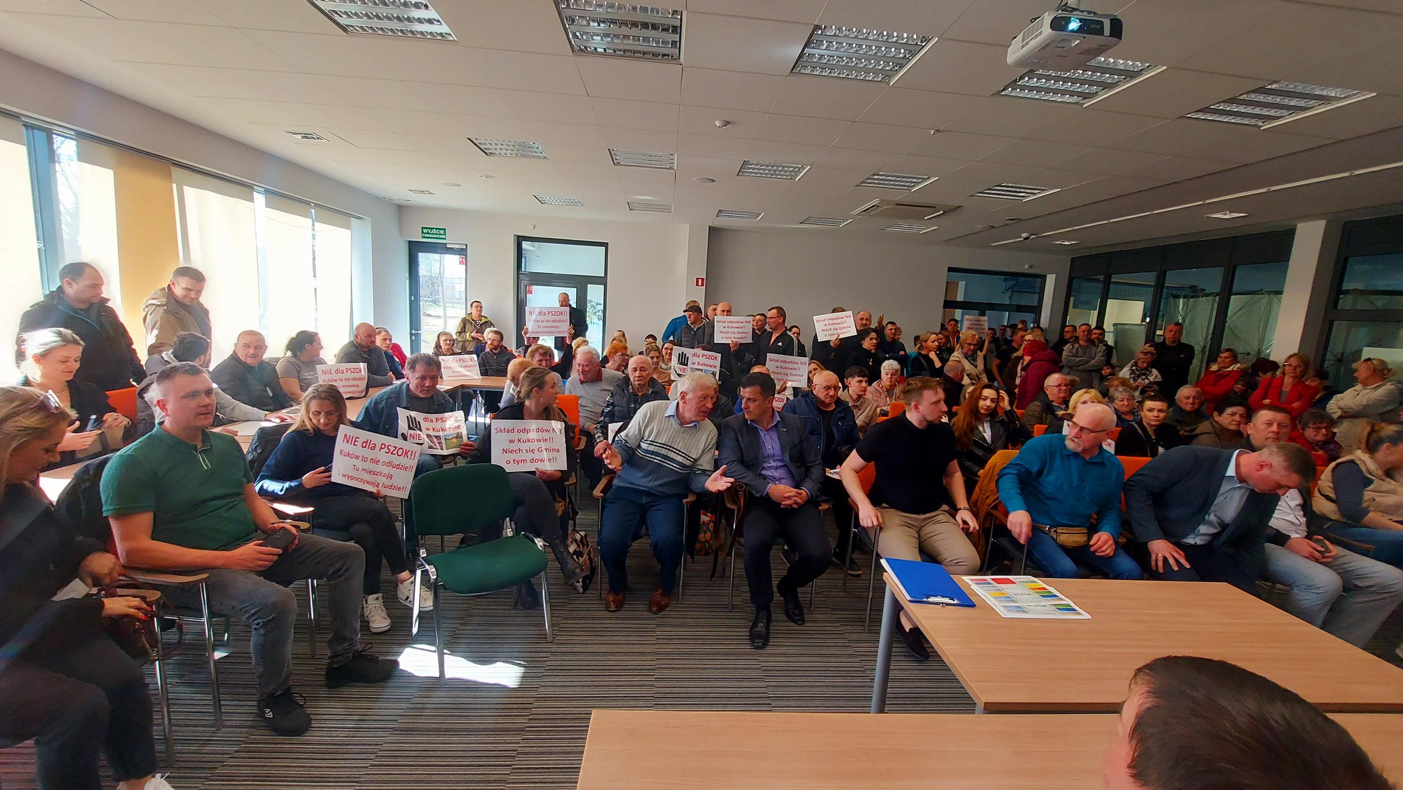 Mieszkańcy Kukowa protestują przeciwko budowie PSZOK-u, 2.04.2025, fot. Iza Kosakowska