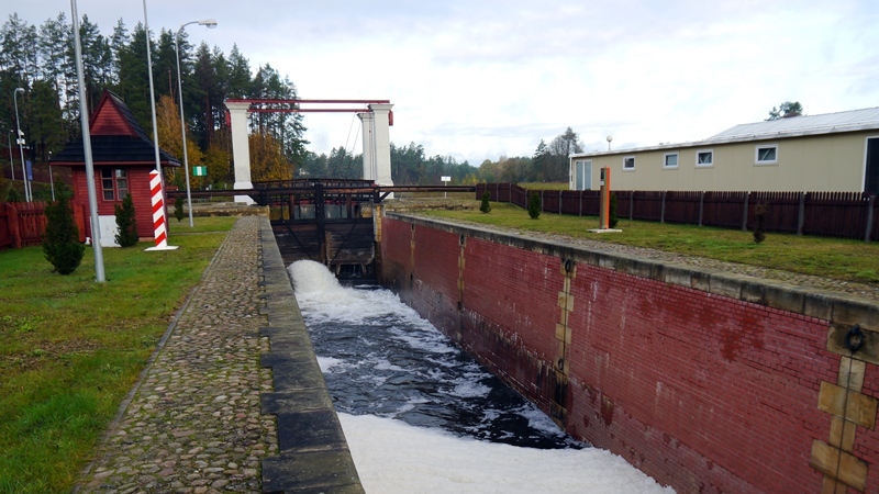Władze gminy Płaska budują drogę do zabytkowej śluzy Kanału Augustowskiego w Kurzyńcu