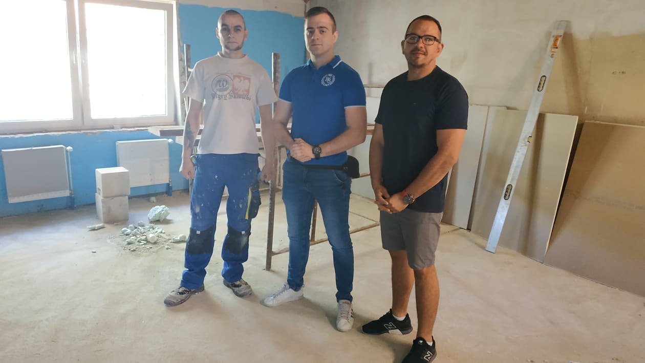 Kibice Wigier remontują świetlicę Społecznej Organizacji Przyjaciół Dzieci „Przystań” w Suwałkach