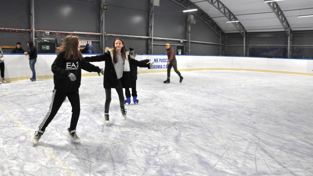 Augustowskie lodowisko nie zostanie jednak otwarte, a suwalskie wkrótce zakończy działalność