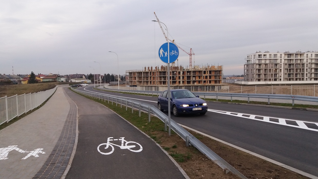 Suwałki. Nowe chodniki, modernizacja sygnalizacji i nowe śluzy na jezdniach