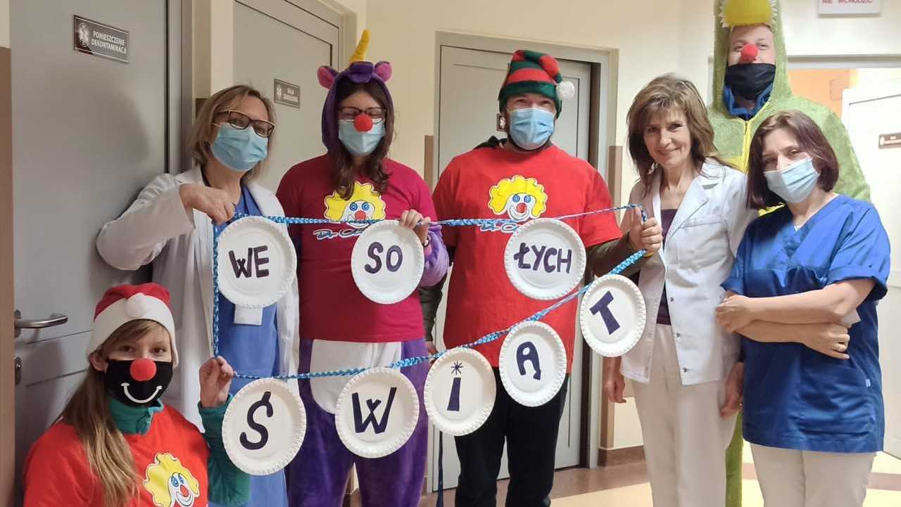 Już po raz czwarty Fundacja „Dr Clown” zorganizowała zbiórkę upominków, które przekazano pacjentom trzech szpitali