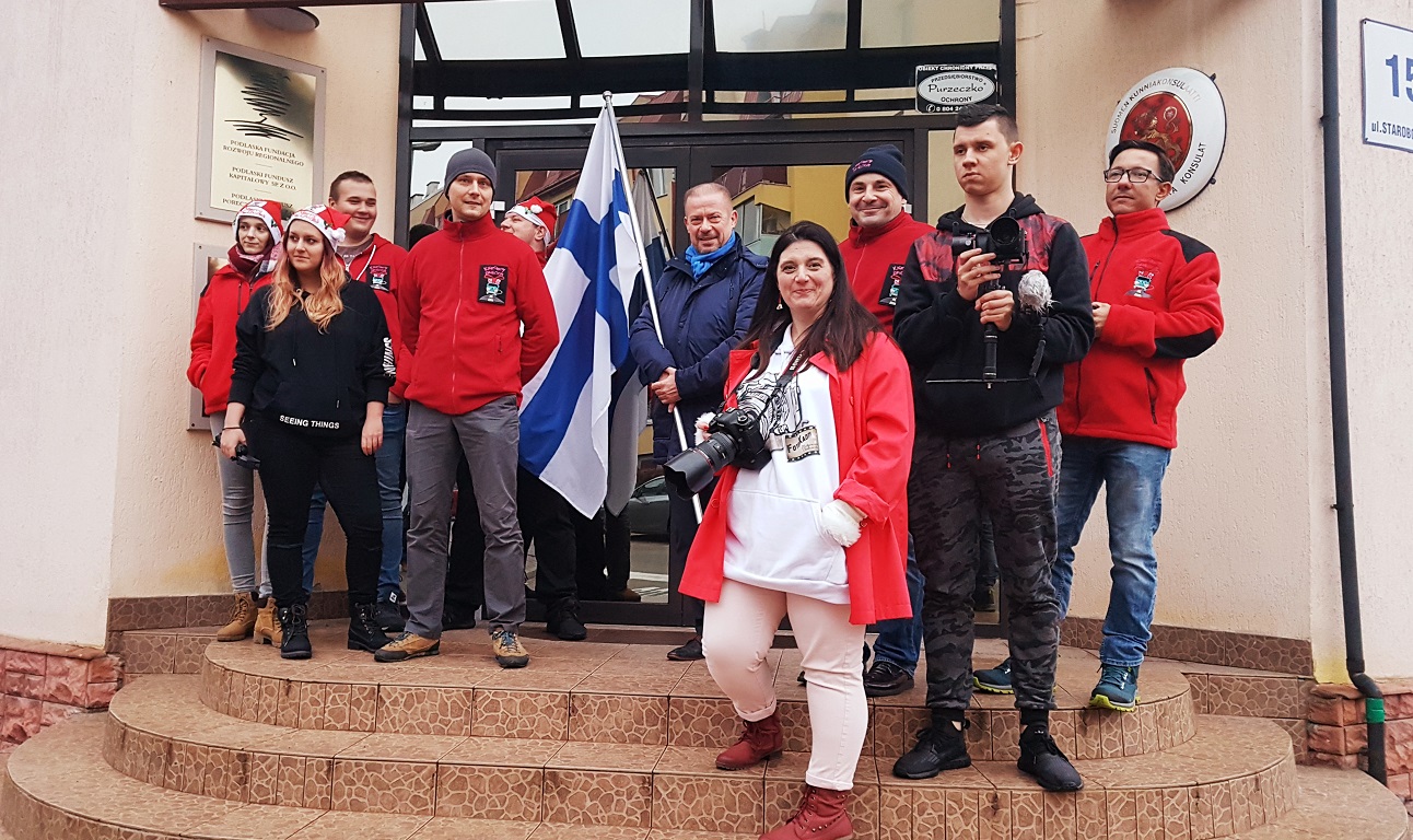 Przejechali ponad 3,5 tysiąca kilometrów, aby przywieźć chorym dzieciom prezenty prosto od Świętego Mikołaja